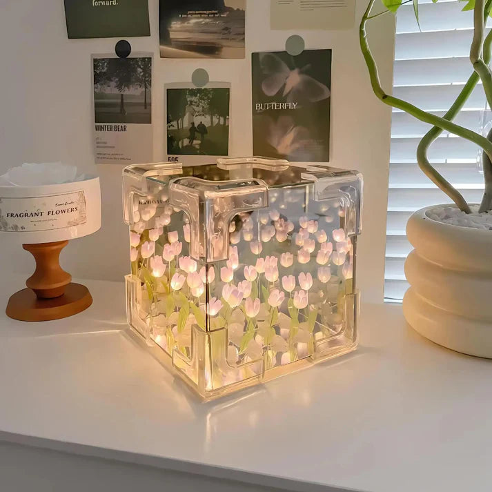 Infinity Cube Tulip Lamp